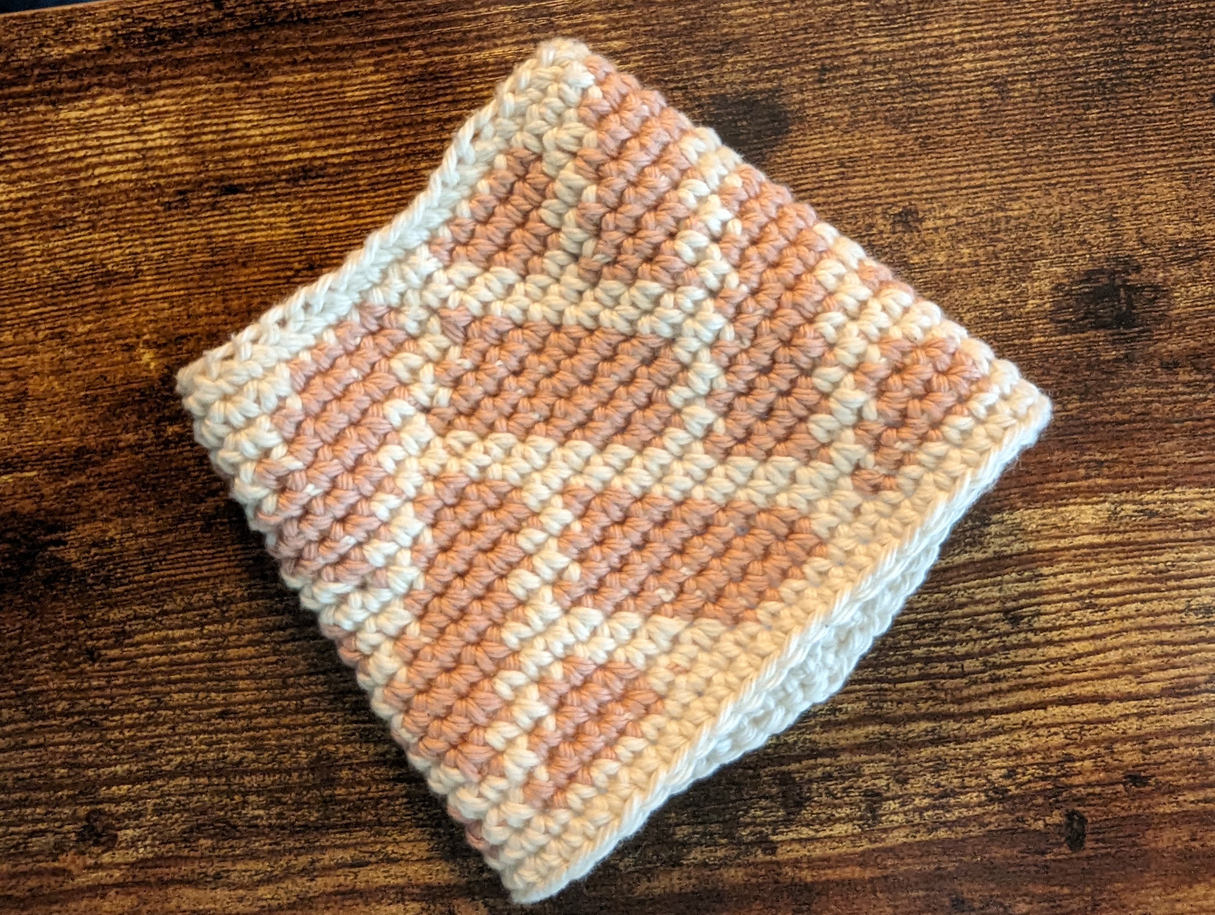 Free Pattern: A warm Herring coozy